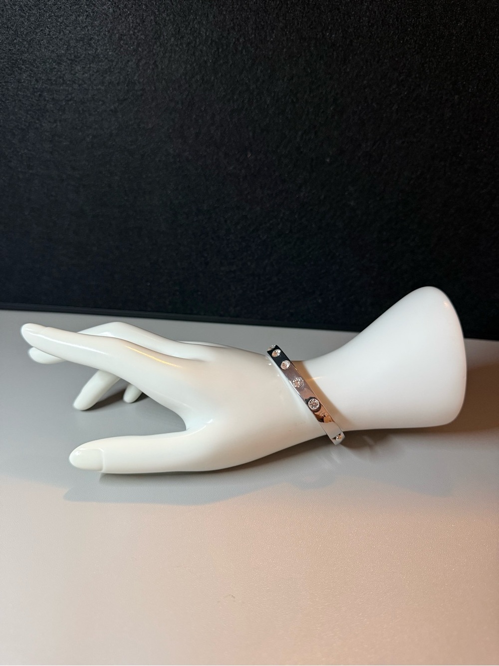 Silver Crystal Bangle Bracelet 🗽